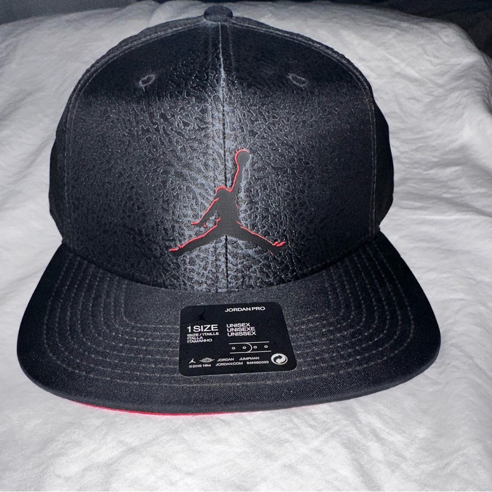 *****SOLD******Jordan 3 elephant print “infrared” NWT